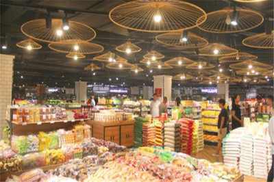 吉林市商務(wù)局強(qiáng)化產(chǎn)銷(xiāo)對(duì)接 地產(chǎn)品進(jìn)駐歐亞商都精品超市